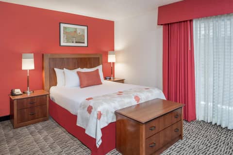 Value Suites Extended Stay - St Louis — hotel room