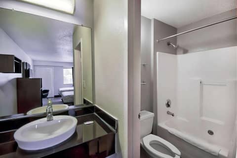 Motel 6-Warren, MI - Detroit East — photo 6