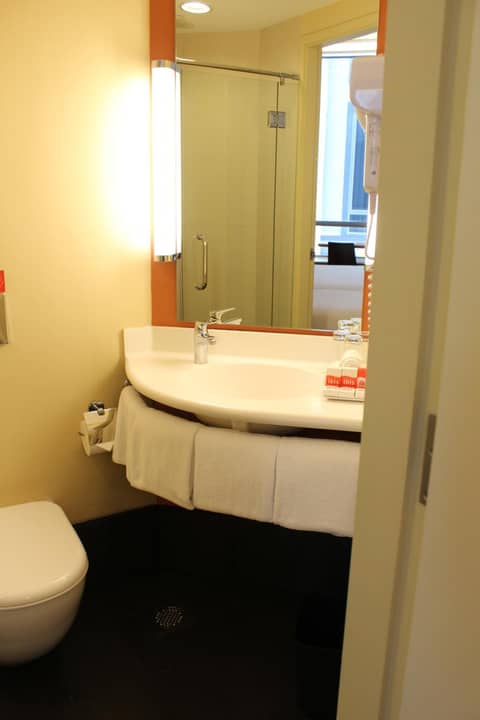 Ibis Singapore Novena — photo 2