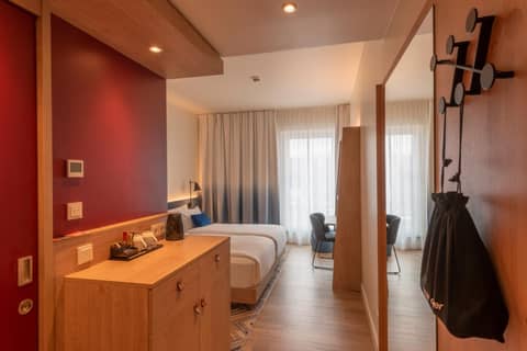 Hampton By Hilton Munich City North — photo 3
