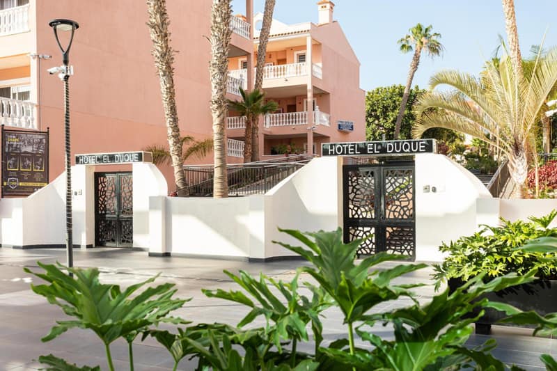Hotel El Duque — building
