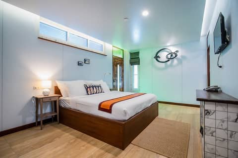 Kata Tranquil Villa — bedroom