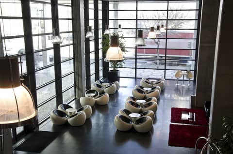 VIP Executive Arts Hotel — photo 9