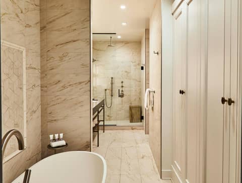 Noelle — bathroom