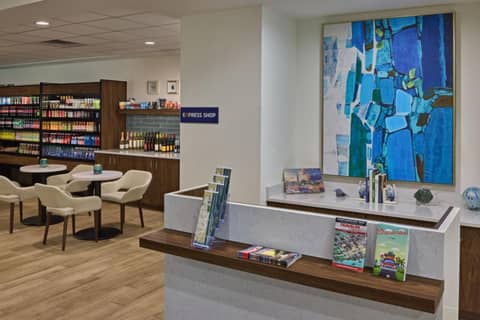 Holiday Inn Express & Suites Charleston DWTN - Medical CTR by IHG — photo 2
