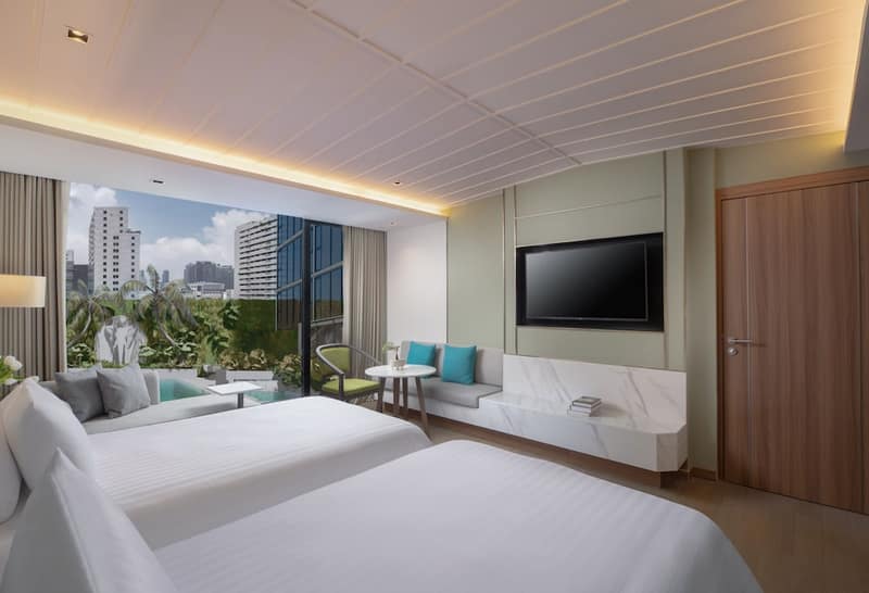 Nysa Hotel Bangkok Sukhumvit 11 — building