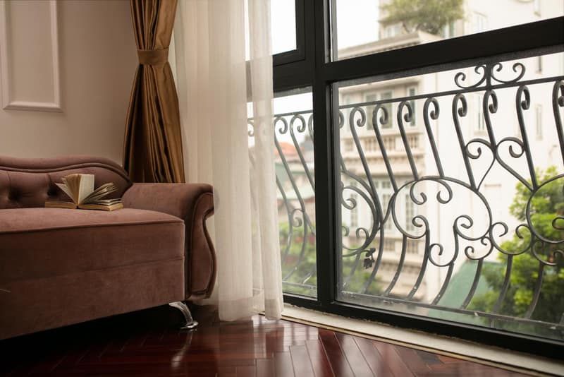 Du Palace Hotel & Travel — balance & terrace