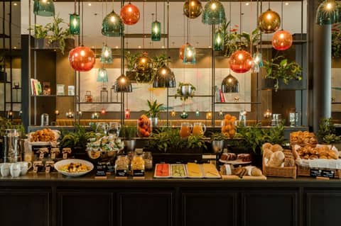 Motel One Köln-Neumarkt — dining
