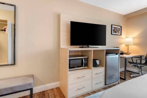 Casco Bay Hotel Portland Airport - Maine Mall, an Ascend Collection Hotel — photo 7