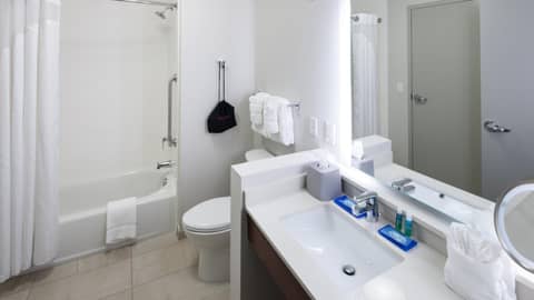 Holiday Inn Express & Suites Orlando At SeaWorld by IHG - With Free Shuttle Service to SeaWorld Parks — photo 8