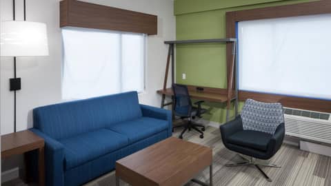 Holiday Inn Express & Suites Orlando At SeaWorld by IHG - With Free Shuttle Service to SeaWorld Parks — photo 9