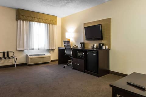 Sleep Inn & Suites Pittsburgh Airport — photo 9