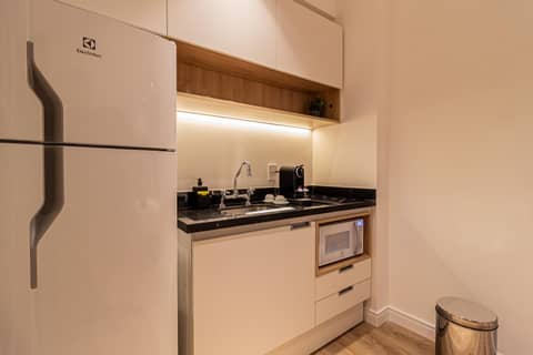 Charlie Harmonia Vila Madalena — kitchen