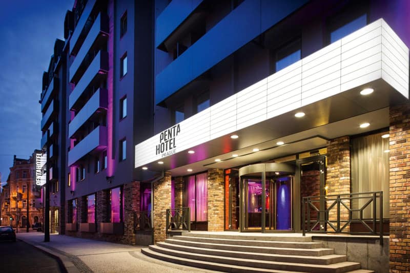 Hotel PULSE8 — building