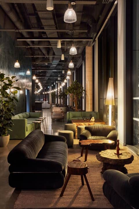ARK Canary Wharf — living room