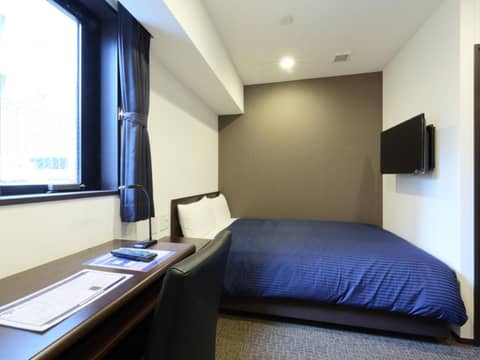 HOTEL LiVEMAX Meieki — hotel room