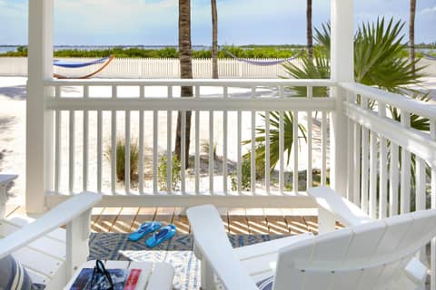 Parrot Key Hotel & Villas — photo 4