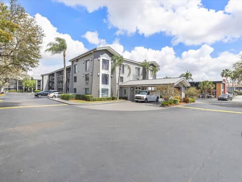 La Quinta Inn by Wyndham Miami Airport North — photo 8