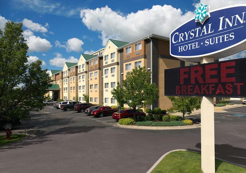 Crystal Inn Hotel & Suites - Midvalley — building