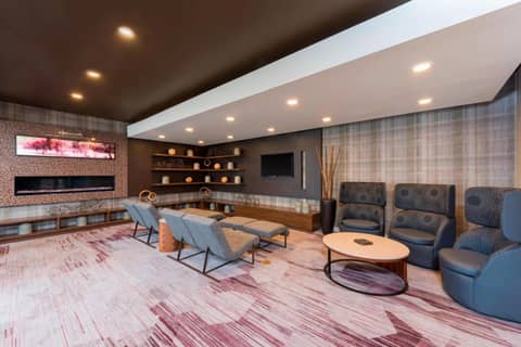 Courtyard by Marriott Louisville Downtown — photo 4