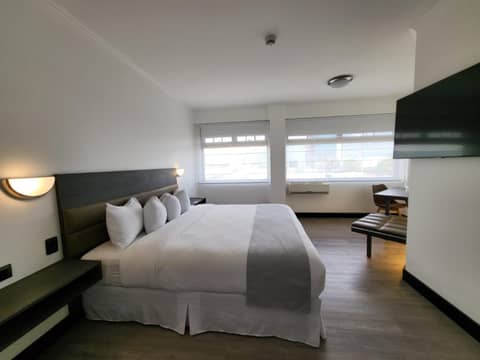 Parque del Lago Boutique Hotel — hotel room