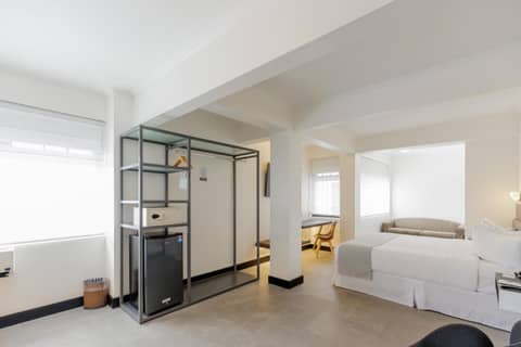 Parque del Lago Boutique Hotel — hotel room