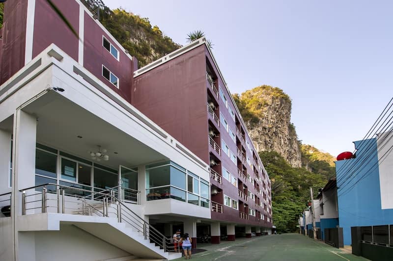 Aonang Mountain View Hotel — building