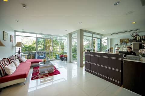 Aonang Mountain View Hotel — recepcion & lobby