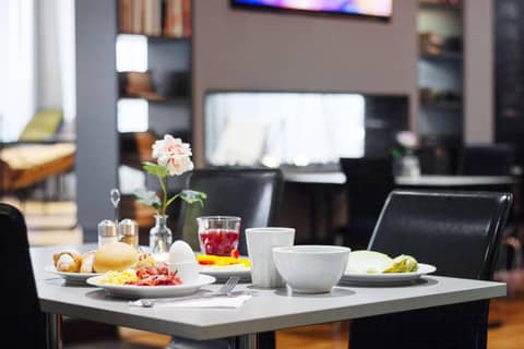 Aiden by Best Western Stockholm Kista — dining