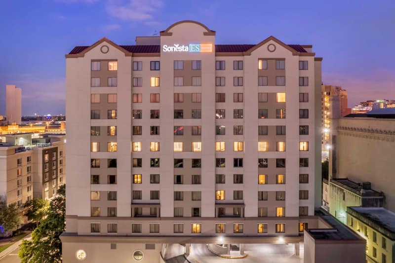 Sonesta ES Suites San Antonio Downtown Alamo Plaza — building
