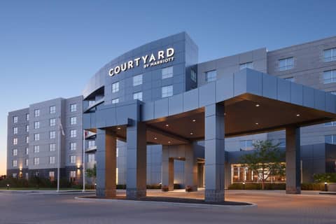 Courtyard by Marriott Calgary Airport — photo 6