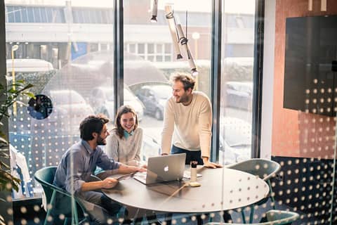 The Social Hub Amsterdam West 4 star — human