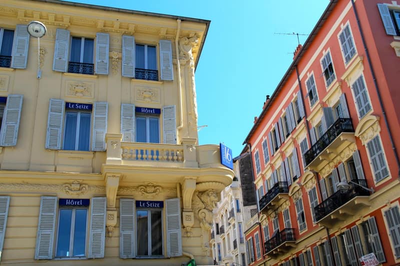 Hôtel Le Seize Nice Centre — building