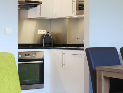 Thon Hotel Residence Parnasse Aparthotel — kitchen