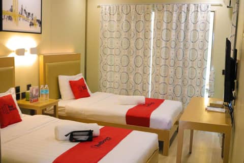 RedDoorz Plus at Moriyama Hotel AS Fortuna Cebu — photo 9