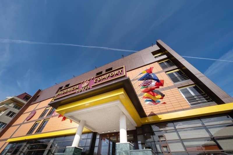 Phoenicia Comfort Hotel — building