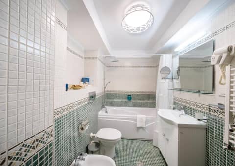 Phoenicia Comfort Hotel — photo 9