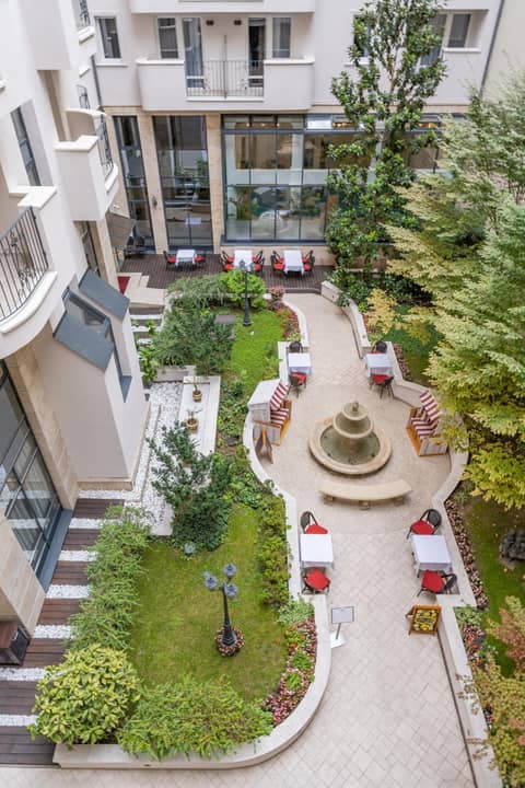 Queen's Court Hotel & Residence — photo 5