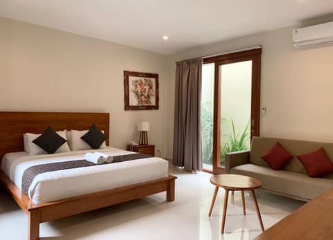 Bali Ayu Hotel & Villas 10 Minutes Walking Distance to the Beach — photo 5