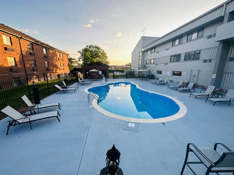 Comfort Inn & Suites Indianapolis Northwest - College Park — photo 8