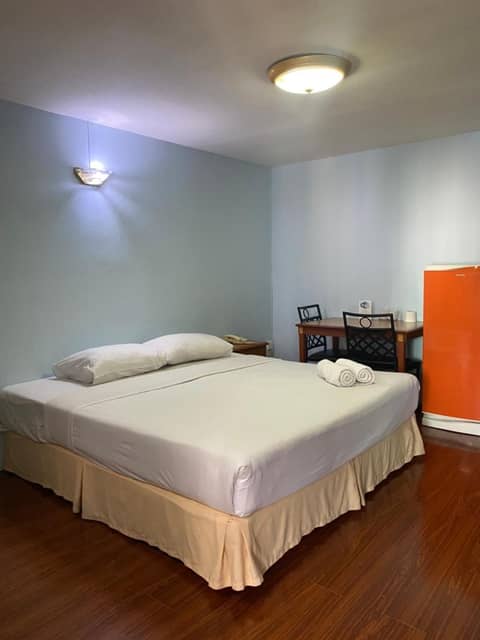 City Residence — hotel room