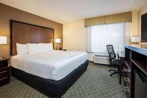 La Quinta by Wyndham Portland Airport — photo 7