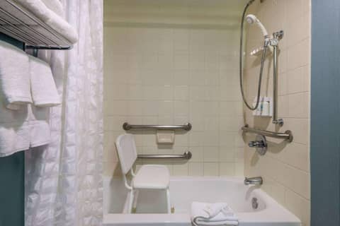 Wyndham Garden Kansas City Airport — photo 9