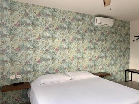 Las Palmas Studios — hotel room