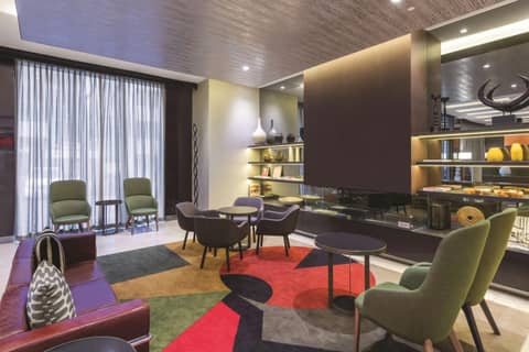 Adina Apartment Hotel Melbourne — lounge