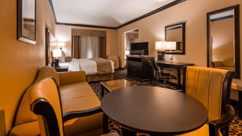 Best Western Plus Airport Inn & Suites — photo 2