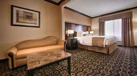 Best Western Plus Airport Inn & Suites — photo 6
