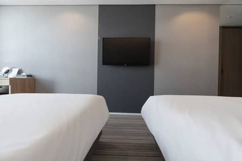North Harbor Hotel Busan — hotel room