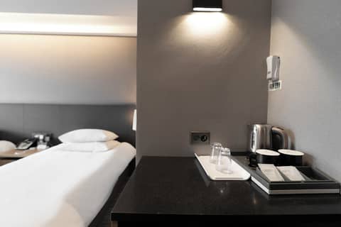 North Harbor Hotel Busan — hotel room