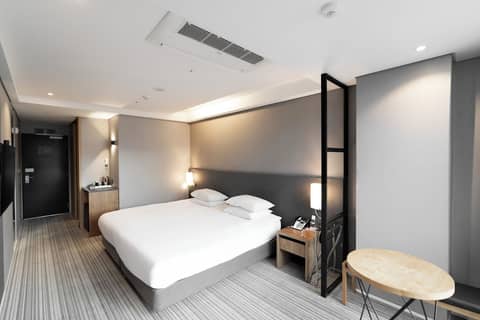 North Harbor Hotel Busan — hotel room